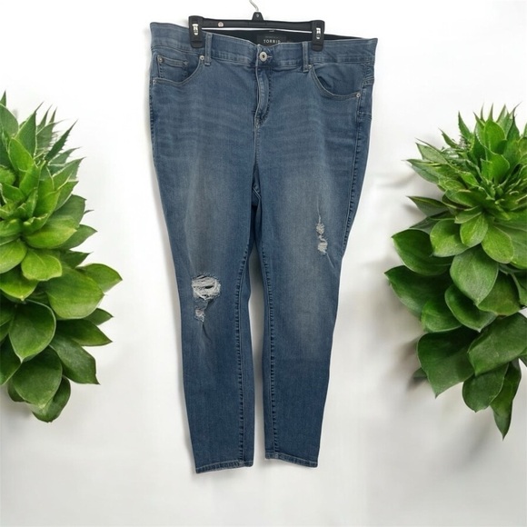 Torrid Denim Jean Premium Wash Distressed 22R - Picture 2 of 7